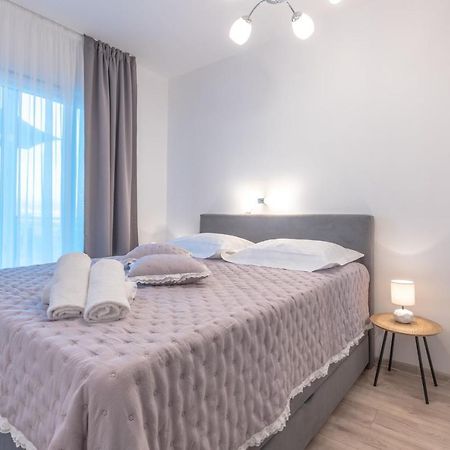 Holiday Home Insulam Mare Trogir Bagian luar foto