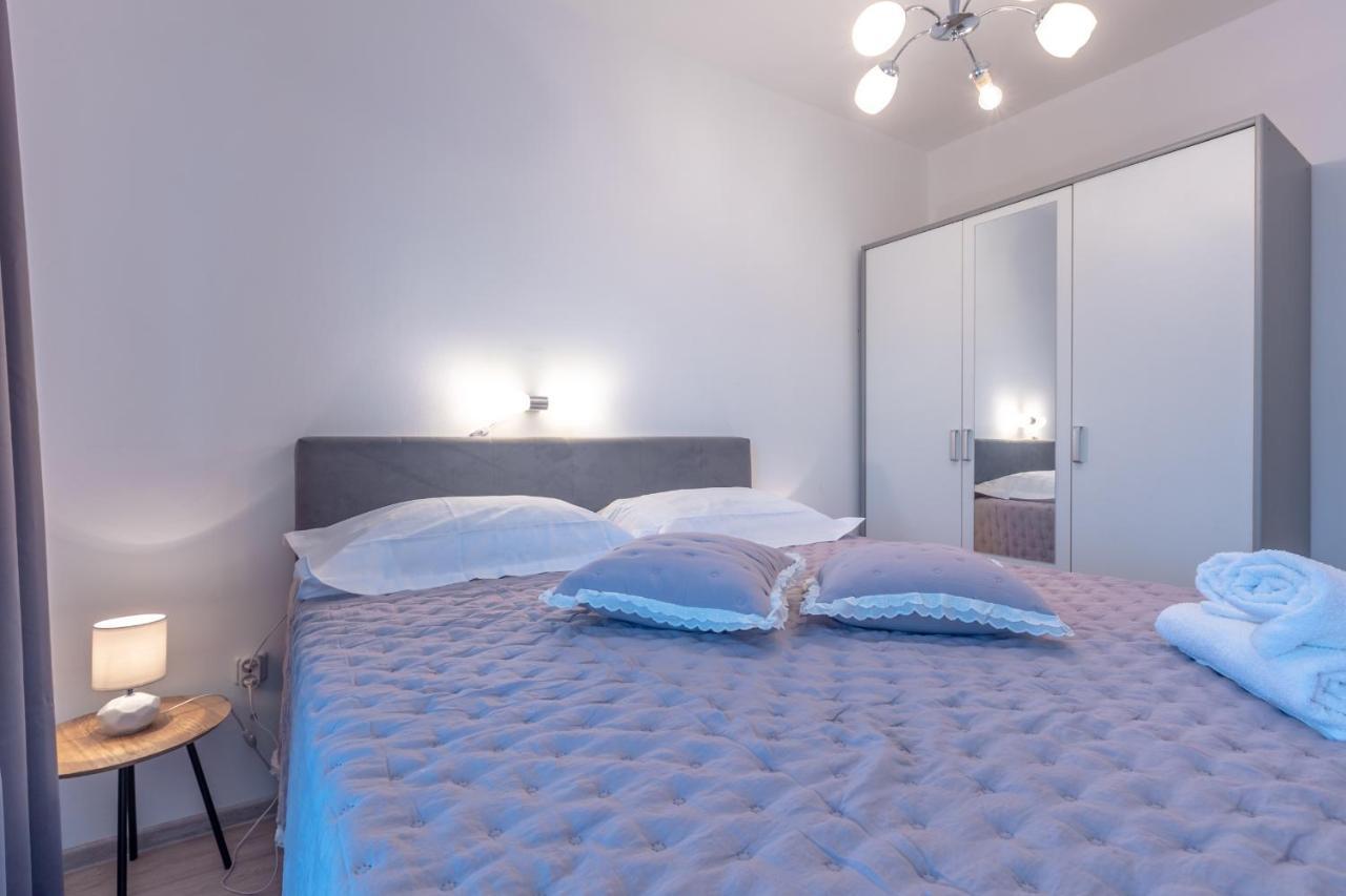 Holiday Home Insulam Mare Trogir Bagian luar foto
