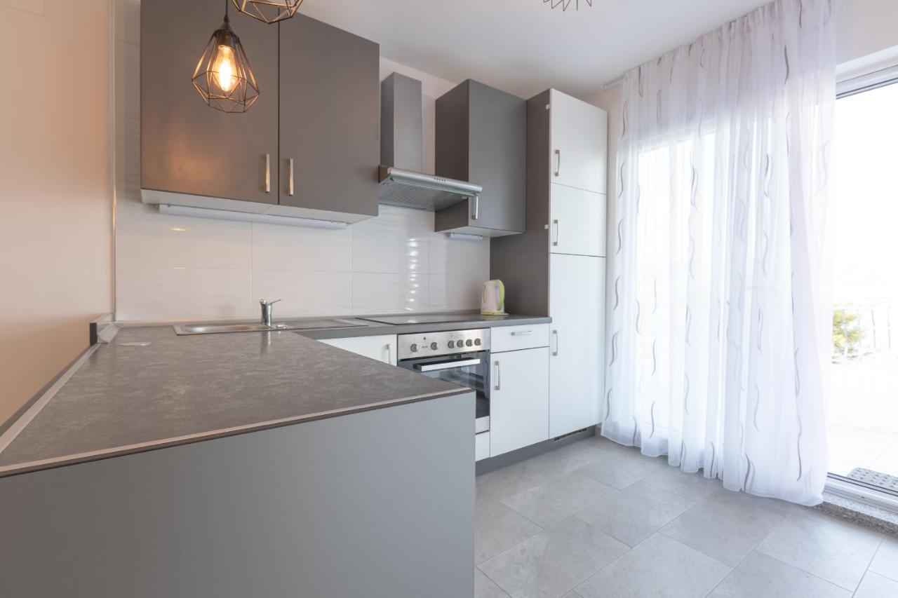 Holiday Home Insulam Mare Trogir Bagian luar foto