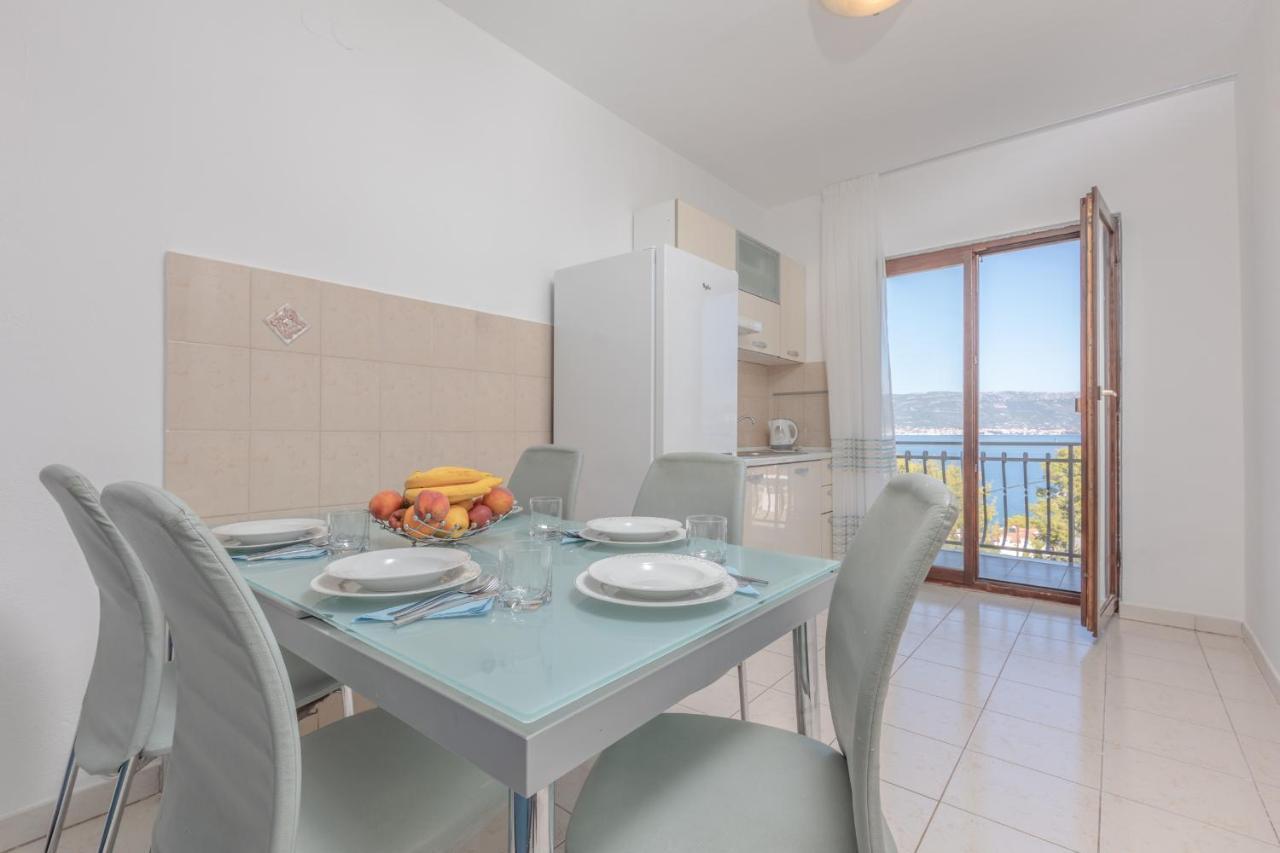 Holiday Home Insulam Mare Trogir Bagian luar foto